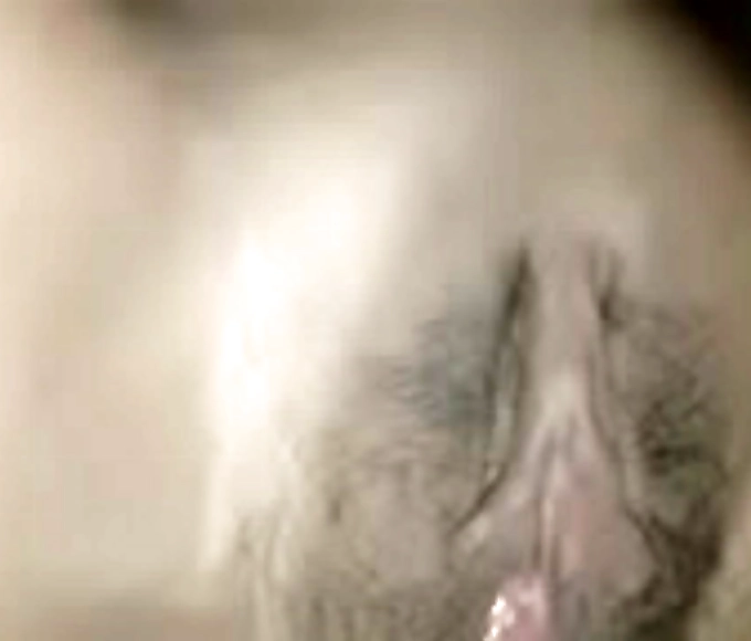 男生 Tiny GF Delivers Hot Blowjob and Gets Fucked
