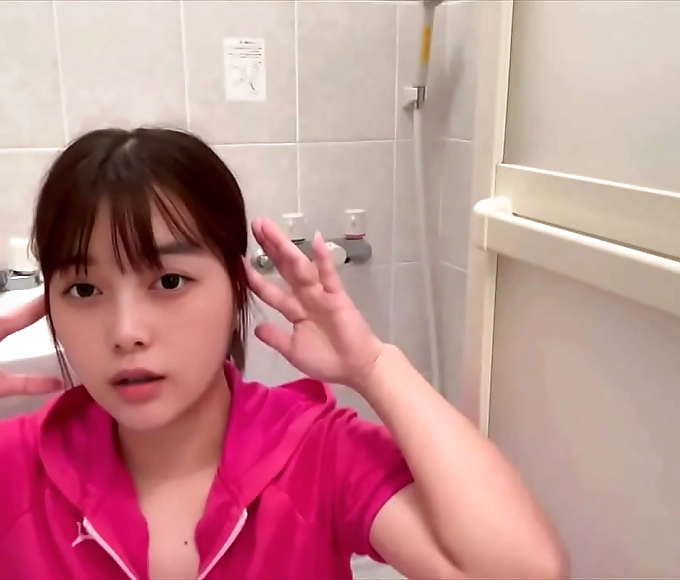 网站 Sizzling Asian Beauty Delivers Sultry Erotic PerformanceTonight
