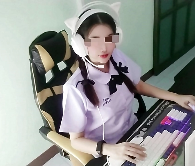 极品 Teen's Tight Pussy Thrilled by Monster Cock's Sensual