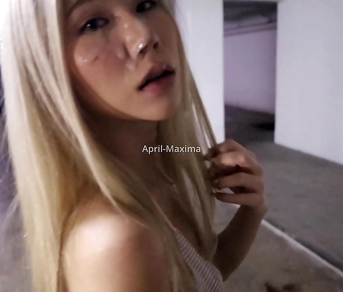 女生 Sizzling Asian Temptress Takes Charge in Steamy Bedroom