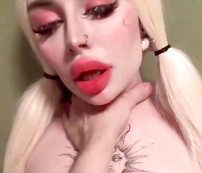 h文 动态图 Sexy Asian Babe Enjoys Rough Massage From Her