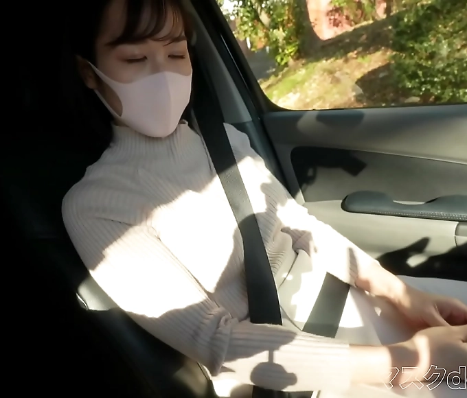 交换 Sizzling Asian MILF Delivers Unforgettable Blowjob Experience