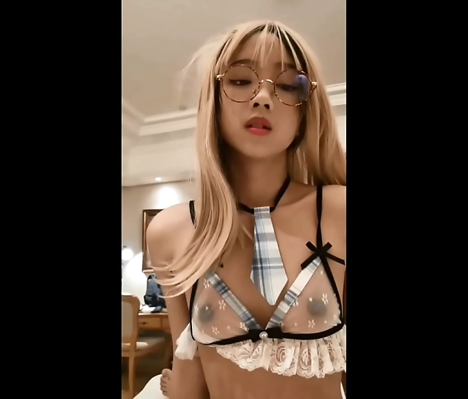 日韩 Hot Wet Pussy Shredded by Throbbing BBC Cock
