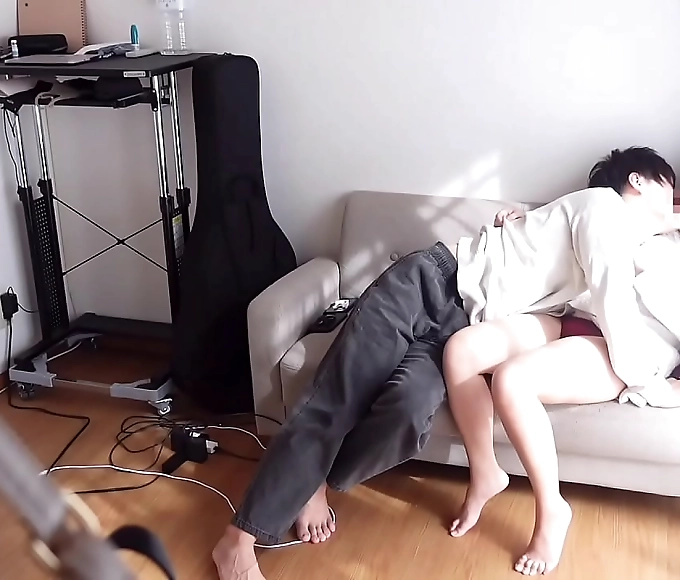 欧洲 在线看 Airi's Wild Night-Double Pleasure with Two Guys in