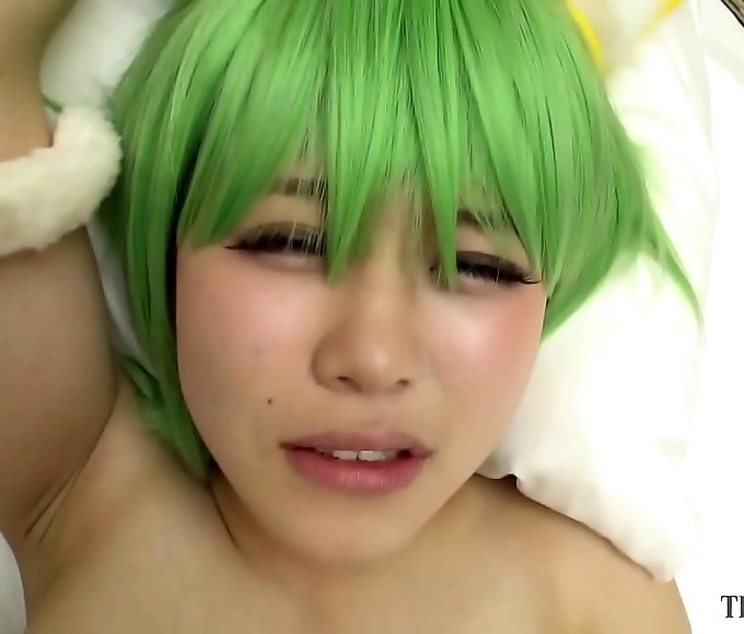 丝袜 Cute Asian Babe Teases With Her Tits Then