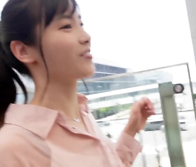 丝袜 Sizzling Japanese Beauty Takes On Two Dicks in