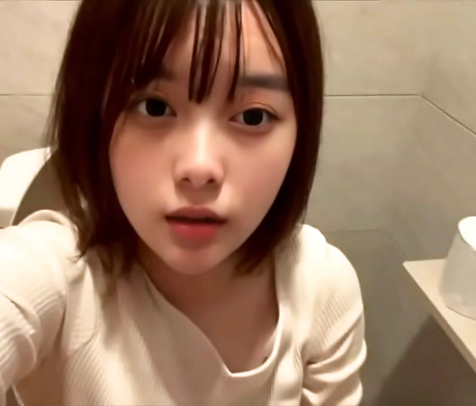 男男 Sultry Beauty Induces Madness With Her Insatiable Thirst